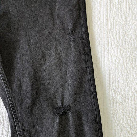 NWT Zara Skinny Cropped Fit Distressed Jeans - Size 36 - Picture 7 of 9